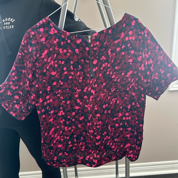 Joe fresh multi coloured blouse with zipper detail on back. - Picture 4 of 5